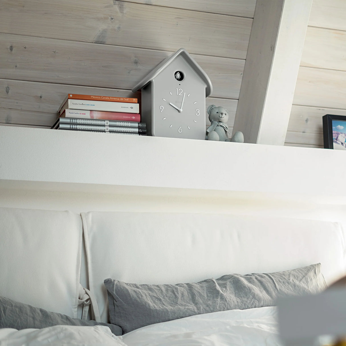 Guzzini QQ - Cuckoo Clock With Pendulum White