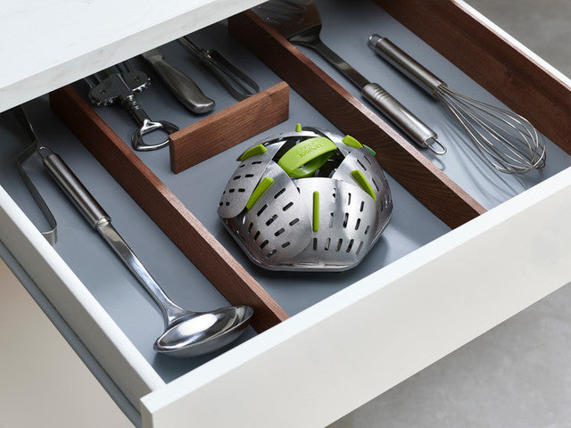 Joseph Joseph Bloom™ Steel Folding Vegetable Steamer Basket – SS