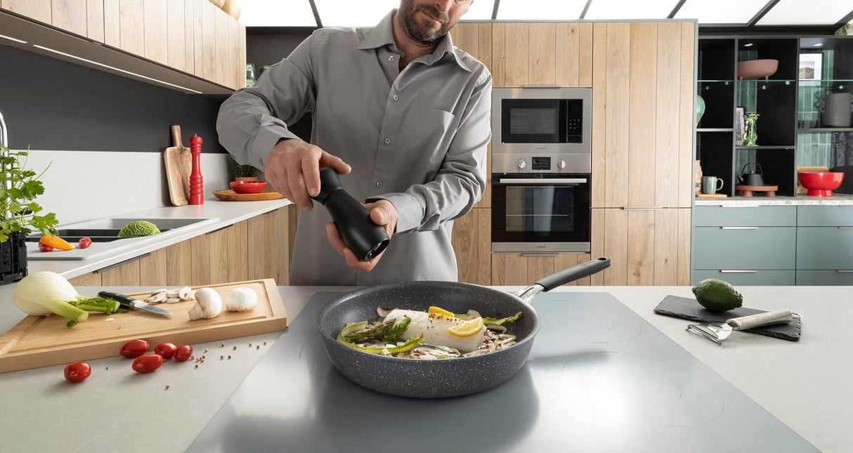 Lagostina Tempra Minerale pannen met antiaanbaklaag, siliconen handvat - 24 en 28 cm