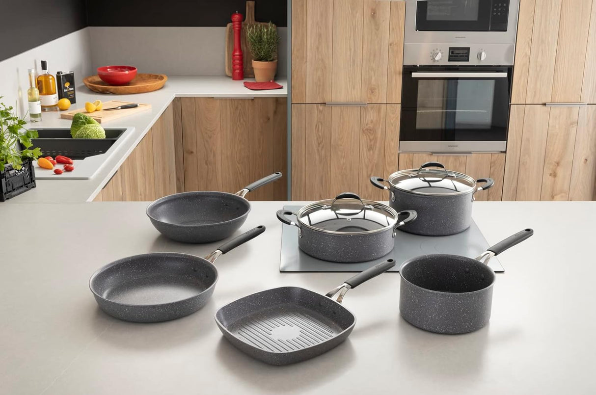 Lagostina Tempra Minerale pannen met antiaanbaklaag, siliconen handvat - 24 en 28 cm