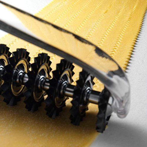 Marcato Pastabike Dough Cutter with a zigzag cut Gold