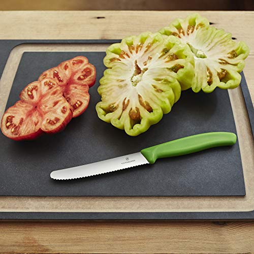 Victorinox Schälmesser mit ultrascharfer Wellenkante – Schweizer klassisches Tomaten- und Wurstmesser – Hellgrün – Klinge 11 cm