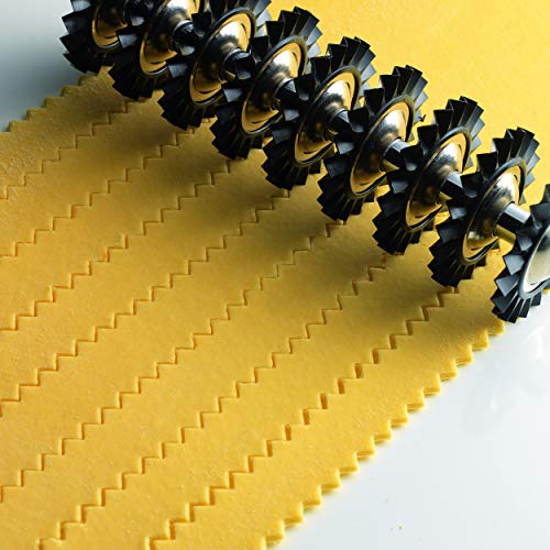 Marcato Pastabike Dough Cutter with a zigzag cut Transparent