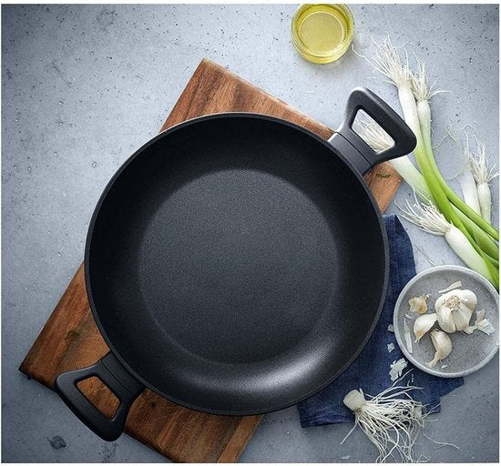 WMF ProfiSelect Frying pan - Serving pan - With Non-Stick Coating - 28 cm